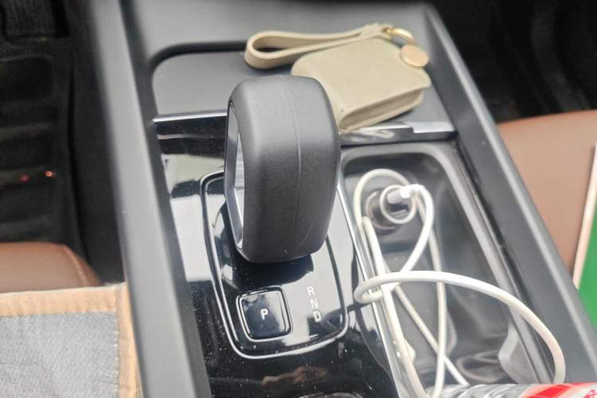 Used Volvo XC60 2023 B5 4x4 Smart Luxury Edition Gear Lever