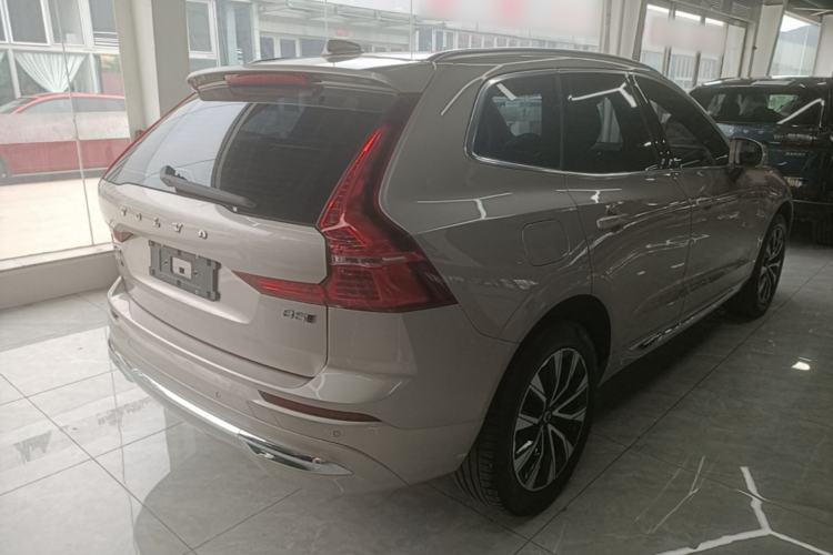 Used Volvo XC60 2023 B5 4x4 Smart Luxury Edition Rear Right 45 Deg