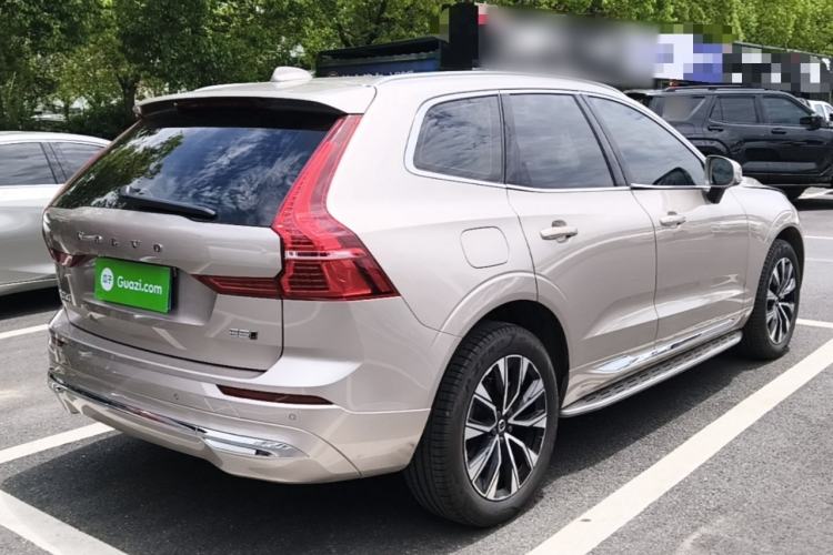 Used Volvo XC60 2023 B5 4x4 Smart Luxury Edition Rear Right 45 Deg