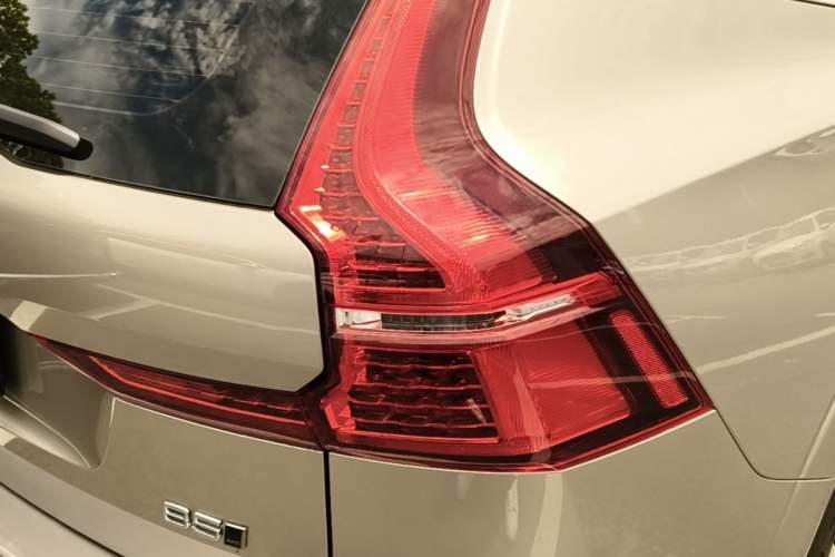 Used Volvo XC60 2023 B5 4x4 Smart Luxury Edition Right Rear Taillight