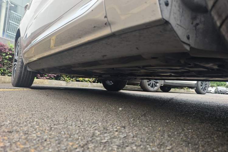 Used Volvo XC60 2023 B5 4x4 Smart Luxury Edition Chassis Front Right