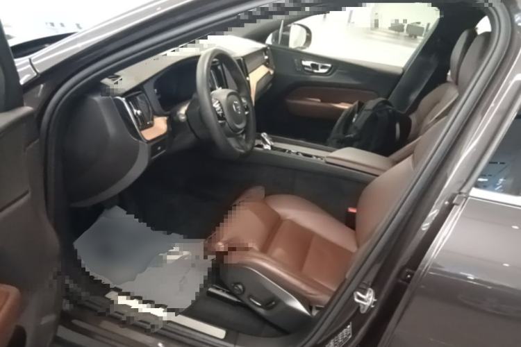 Used Volvo XC60 2023 B5 4x4 Smart Luxury Edition Driver Seat