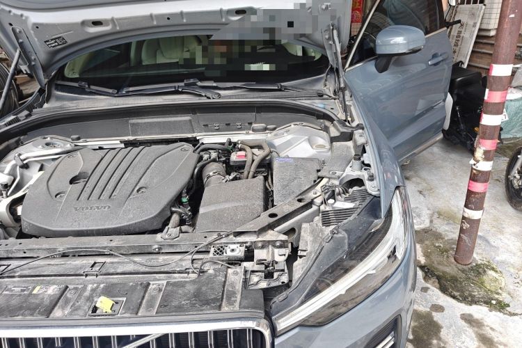 Used Volvo XC60 2023 B5 4x4 Smart Luxury Edition Engine Bay Left