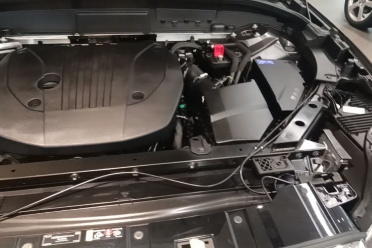 Used Volvo XC60 2023 B5 4x4 Smart Luxury Edition Engine Bay Left