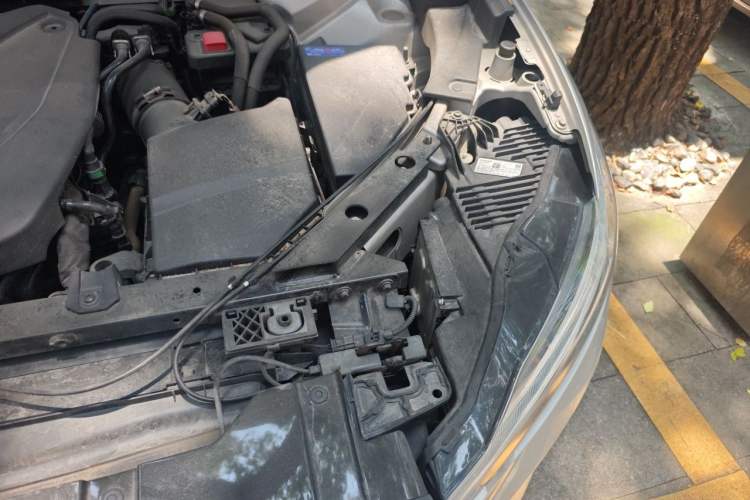 Used Volvo XC60 2023 B5 4x4 Smart Luxury Edition Engine Bay Left