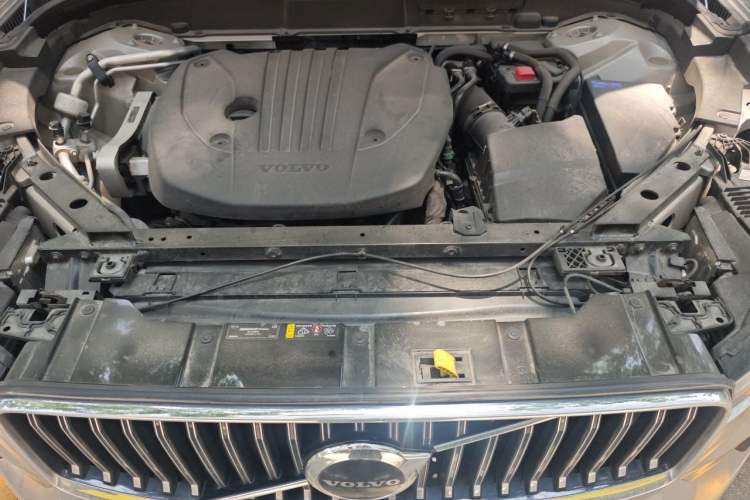 Used Volvo XC60 2023 B5 4x4 Smart Luxury Edition Engine Bay