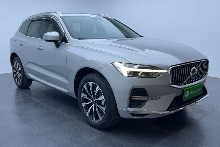 Used Volvo XC60 2023 B5 4x4 Smart Luxury Edition Exterior 2