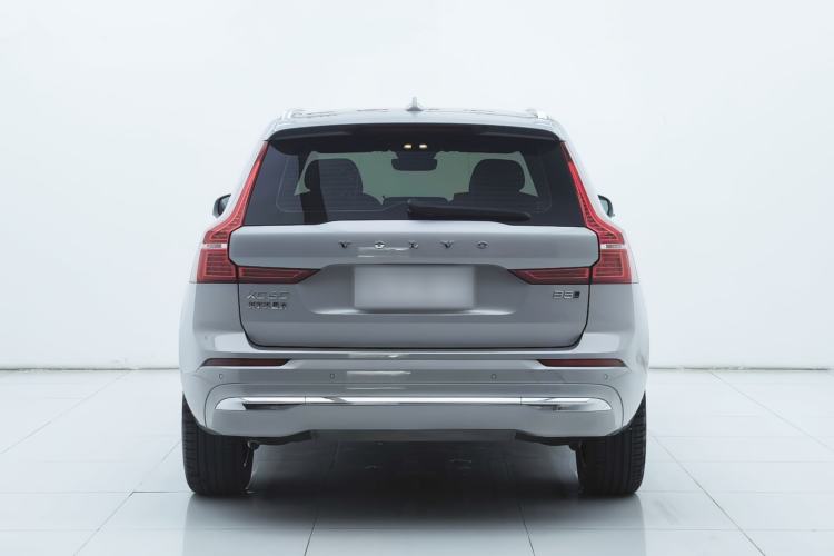 Used Volvo XC60 2023 B5 4x4 Smart Luxury Edition Exterior 4