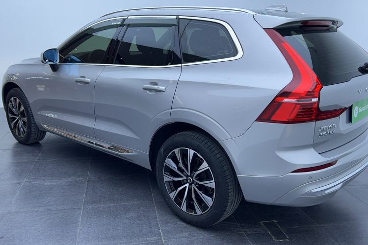 Used Volvo XC60 2023 B5 4x4 Smart Luxury Edition Exterior 5