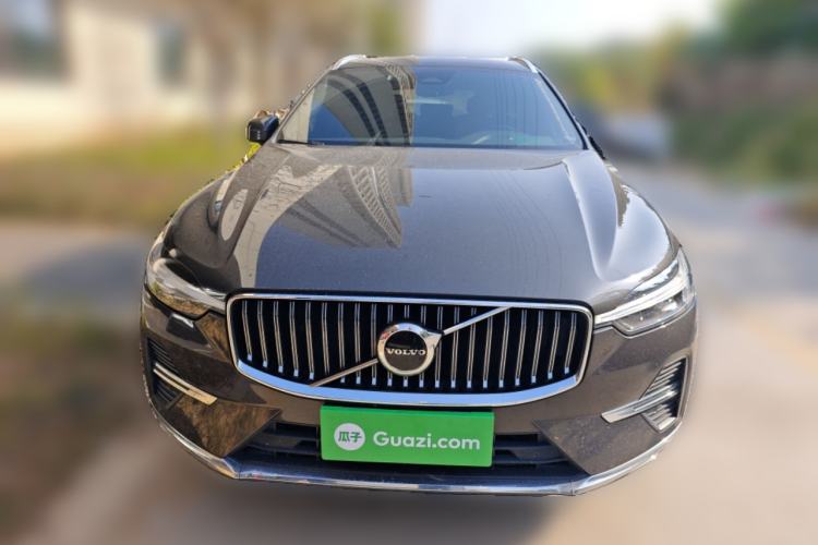 Used Volvo XC60 2023 B5 4x4 Smart Luxury Edition Front