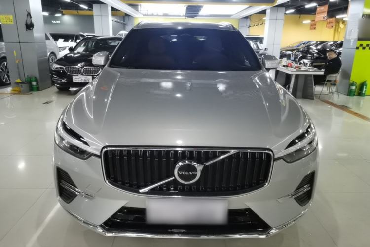 Used Volvo XC60 2023 B5 4x4 Smart Luxury Edition Front