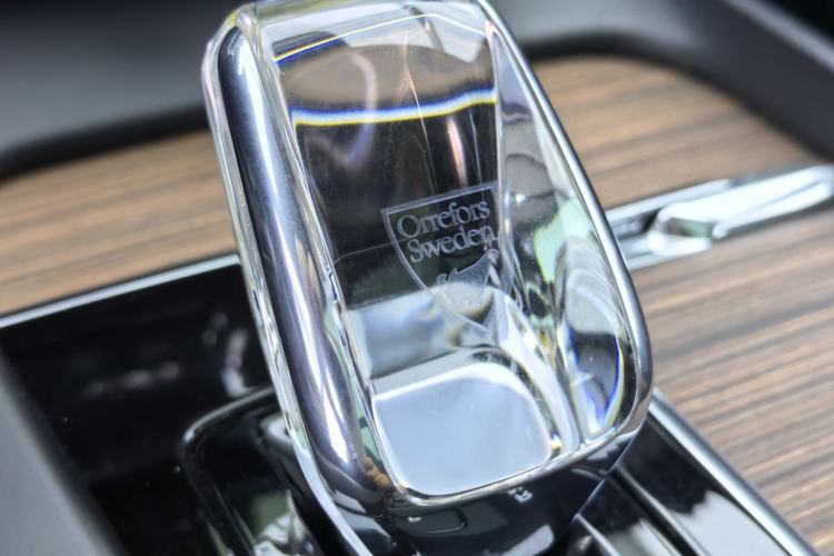 Used Volvo XC60 2023 B5 4x4 Smart Luxury Edition Gear Lever