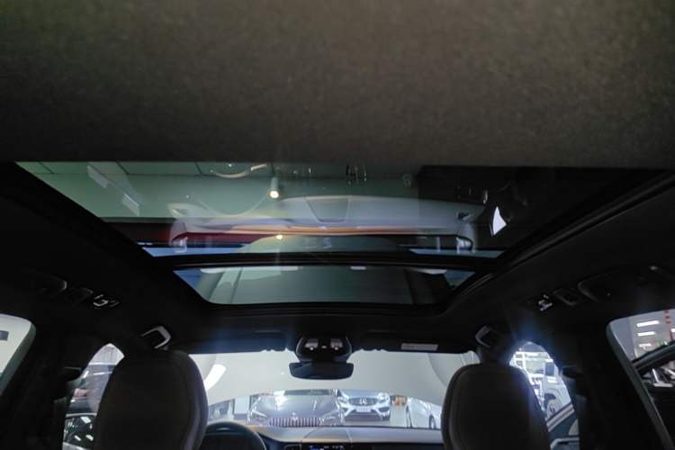 Used Volvo XC60 2023 B5 4x4 Smart Luxury Edition Headliner