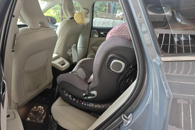 Used Volvo XC60 2023 B5 4x4 Smart Luxury Edition Left Rear Seat