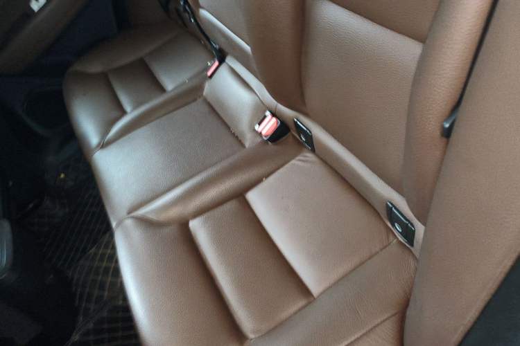 Used Volvo XC60 2023 B5 4x4 Smart Luxury Edition Left Rear Seat