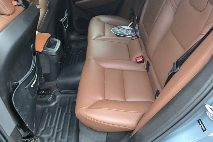 Used Volvo XC60 2023 B5 4x4 Smart Luxury Edition Left Rear Seat