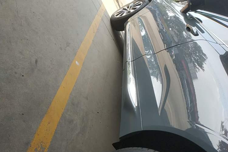 Used Volvo XC60 2023 B5 4x4 Smart Luxury Edition Left Side Sill