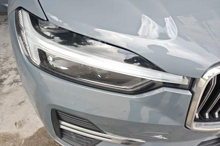 Used Volvo XC60 2023 B5 4x4 Smart Luxury Edition Right Front Headlight