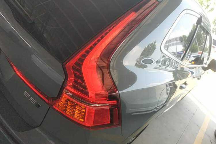 Used Volvo XC60 2023 B5 4x4 Smart Luxury Edition Right Rear Taillight