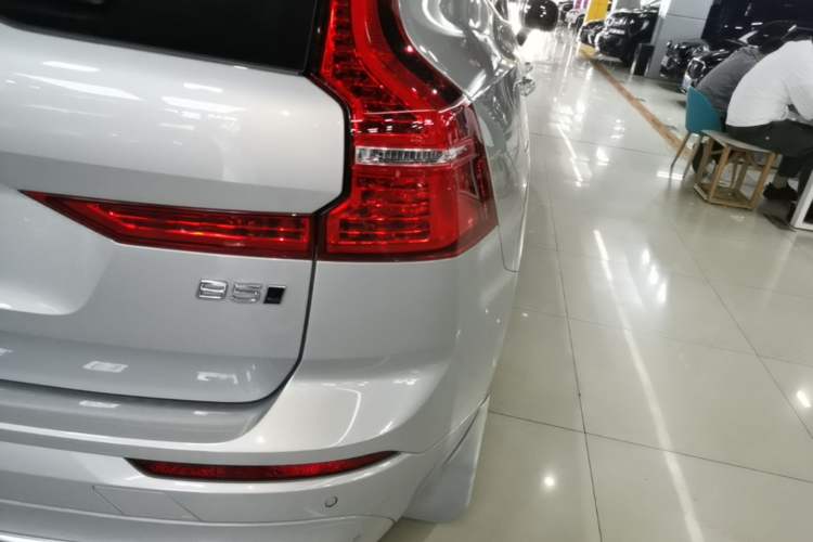 Used Volvo XC60 2023 B5 4x4 Smart Luxury Edition Right Rear Taillight