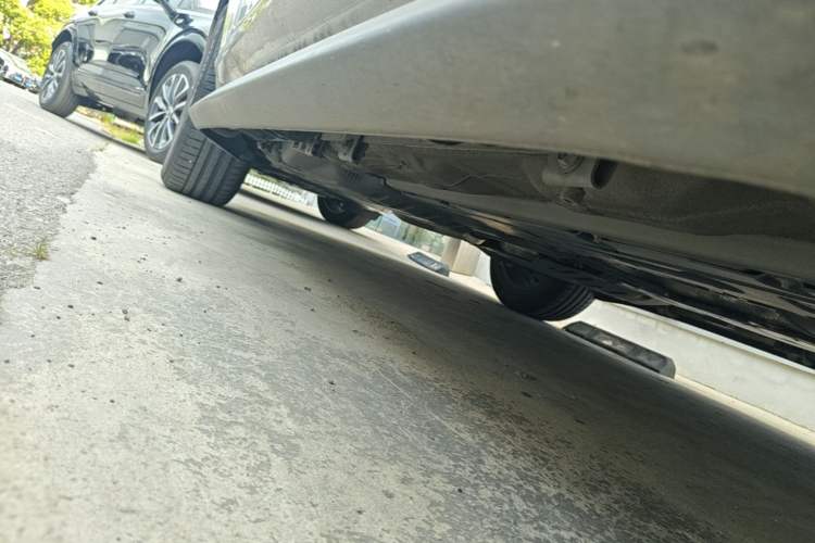 Used Volvo XC60 2023 B5 4x4 Smart Luxury Edition Chassis Front Right