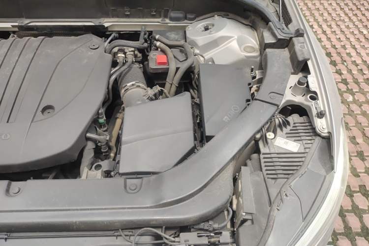 Used Volvo XC60 2023 B5 4x4 Smart Luxury Edition Engine Bay Left