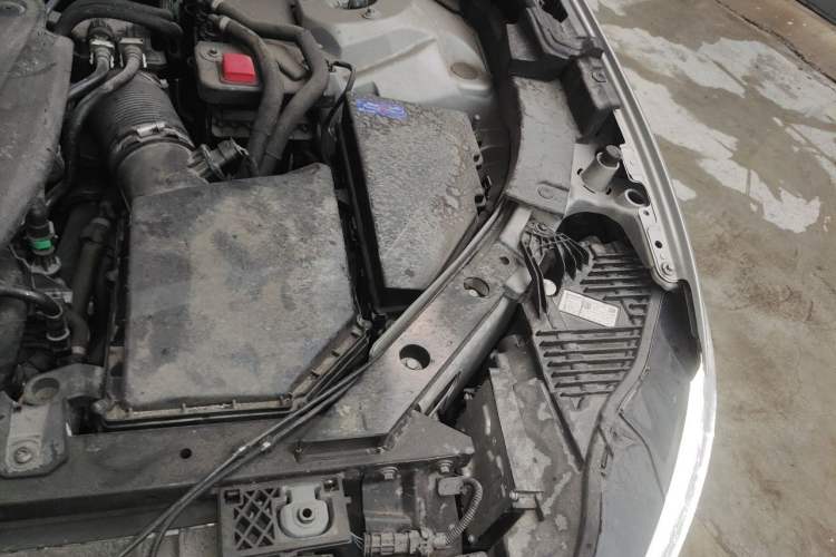 Used Volvo XC60 2023 B5 4x4 Smart Luxury Edition Engine Bay Left
