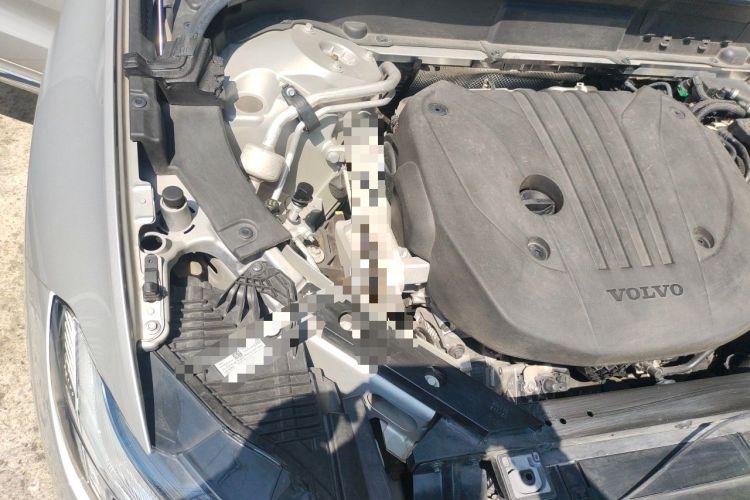 Used Volvo XC60 2023 B5 4x4 Smart Luxury Edition Engine Bay Right