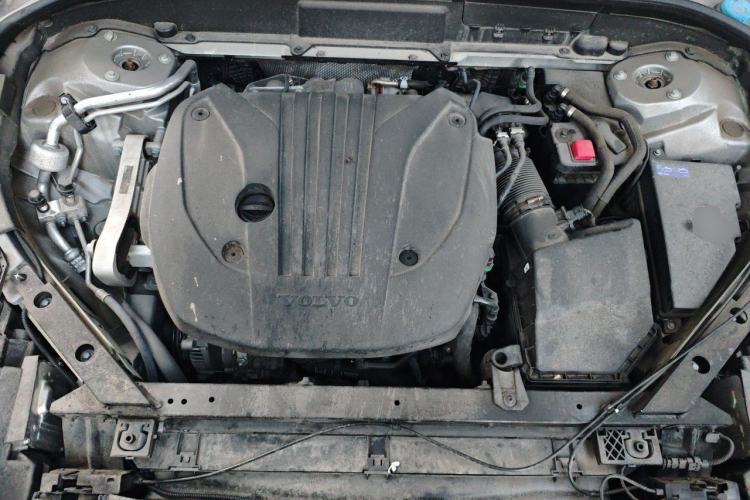 Used Volvo XC60 2023 B5 4x4 Smart Luxury Edition Engine Bay