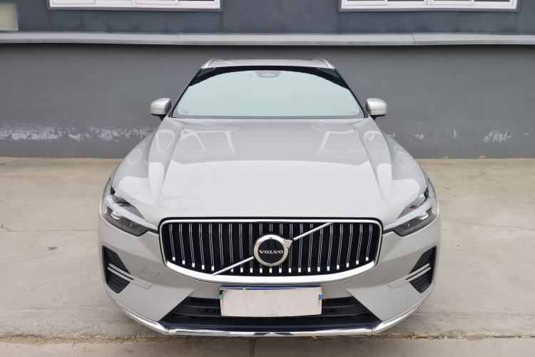 Used Volvo XC60 2023 B5 4x4 Smart Luxury Edition Exterior 1