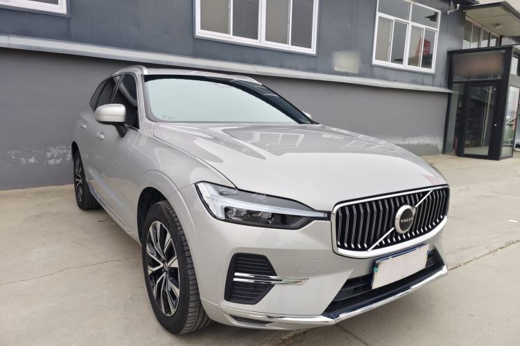 Used Volvo XC60 2023 B5 4x4 Smart Luxury Edition Exterior 2