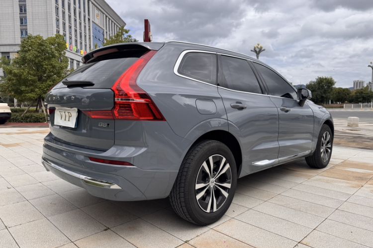 Used Volvo XC60 2023 B5 4x4 Smart Luxury Edition Exterior 4