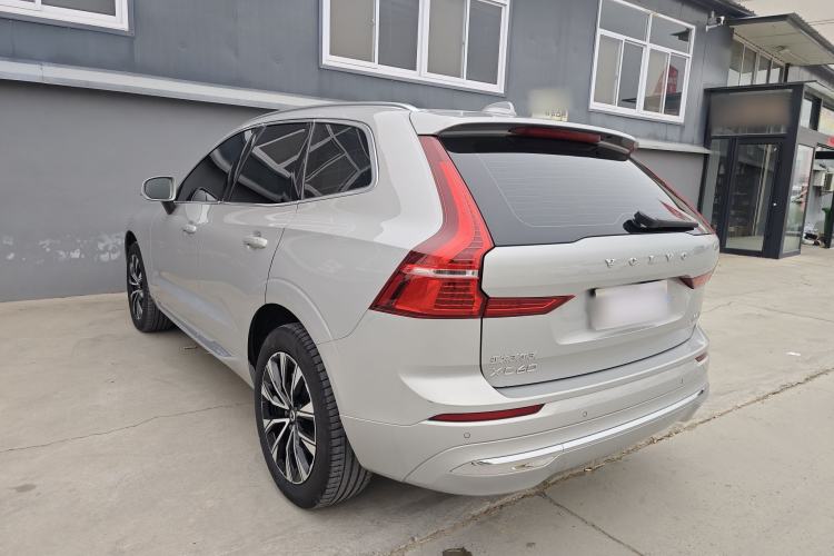 Used Volvo XC60 2023 B5 4x4 Smart Luxury Edition Exterior 5