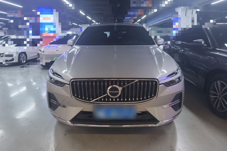 Used Volvo XC60 2023 B5 4x4 Smart Luxury Edition Front