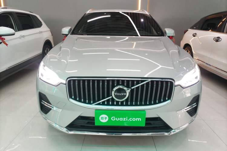 Used Volvo XC60 2023 B5 4x4 Smart Luxury Edition Front