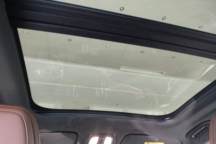 Used Volvo XC60 2023 B5 4x4 Smart Luxury Edition Headliner