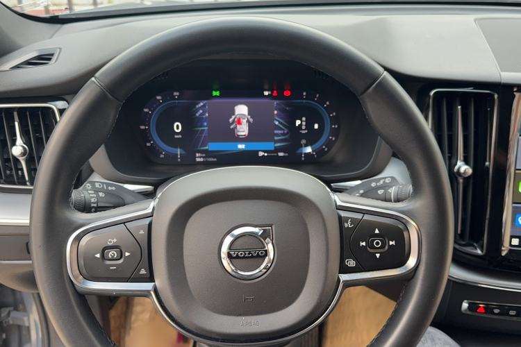 Used Volvo XC60 2023 B5 4x4 Smart Luxury Edition Instrument Cluster