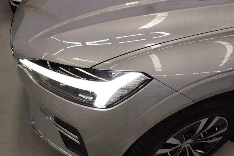 Used Volvo XC60 2023 B5 4x4 Smart Luxury Edition Left Front Headlight