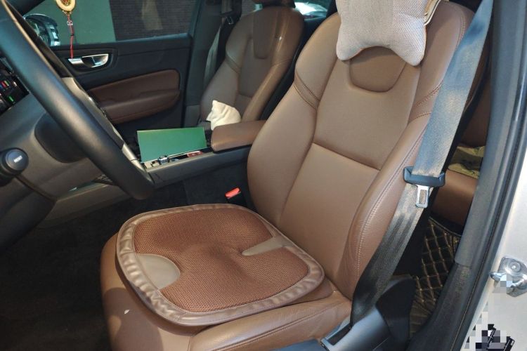 Used Volvo XC60 2023 B5 4x4 Smart Luxury Edition Left Front Seat