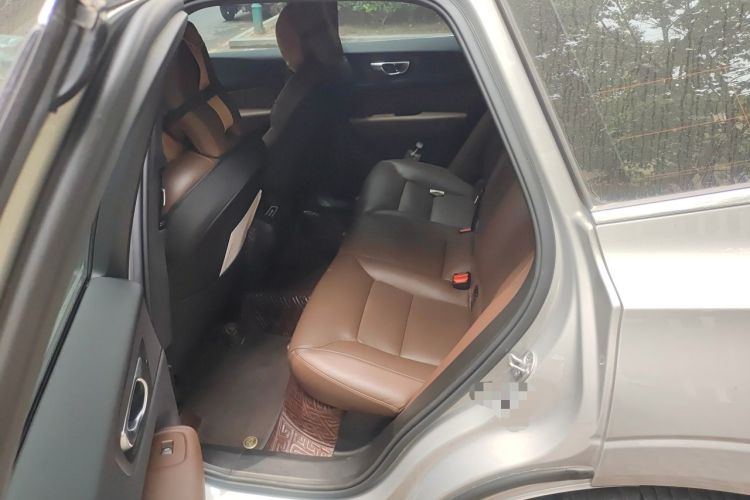 Used Volvo XC60 2023 B5 4x4 Smart Luxury Edition Left Rear Seat