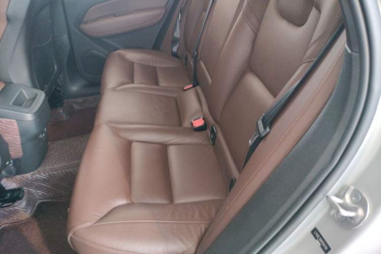 Used Volvo XC60 2023 B5 4x4 Smart Luxury Edition Left Rear Seat