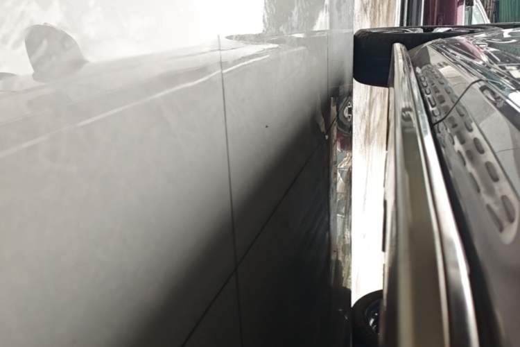 Used Volvo XC60 2023 B5 4x4 Smart Luxury Edition Left Side Sill