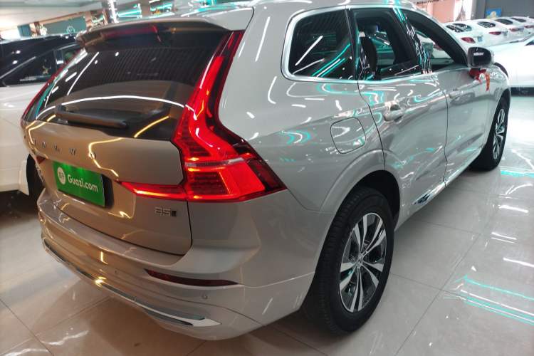 Used Volvo XC60 2023 B5 4x4 Smart Luxury Edition Rear Right 45 Deg