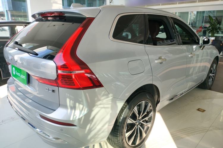 Used Volvo XC60 2023 B5 4x4 Smart Luxury Edition Rear Right 45 Deg