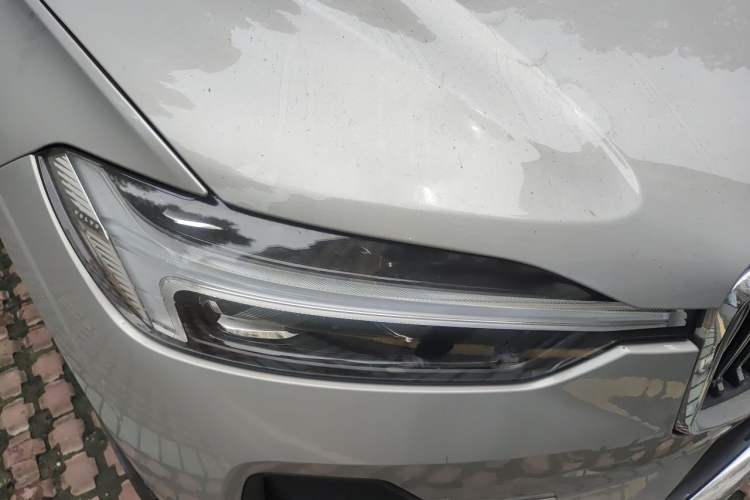 Used Volvo XC60 2023 B5 4x4 Smart Luxury Edition Right Front Headlight