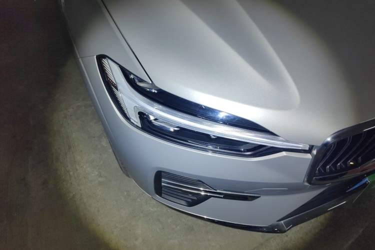 Used Volvo XC60 2023 B5 4x4 Zhiyi Sport Edition Right Front Headlight