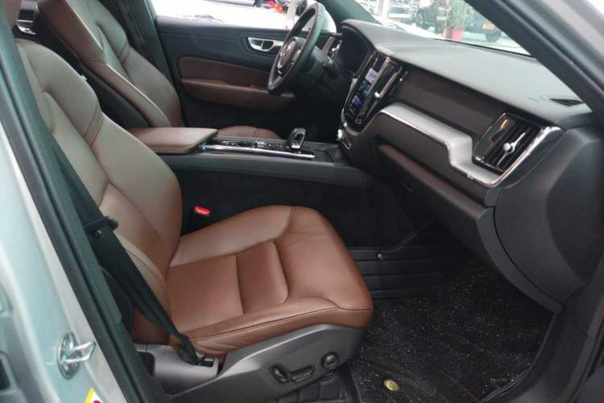 Used Volvo XC60 2023 B5 4x4 Smart Luxury Edition Right Front Seat