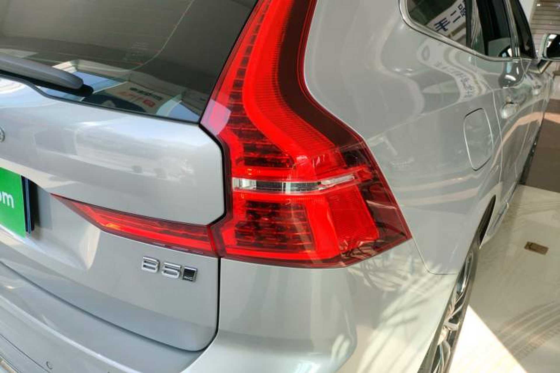 Used Volvo XC60 2023 B5 4x4 Smart Luxury Edition Right Rear Taillight