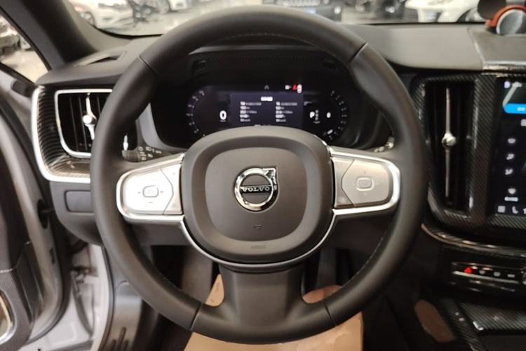 Used Volvo XC60 2023 B5 4x4 Smart Luxury Edition Steering Wheel