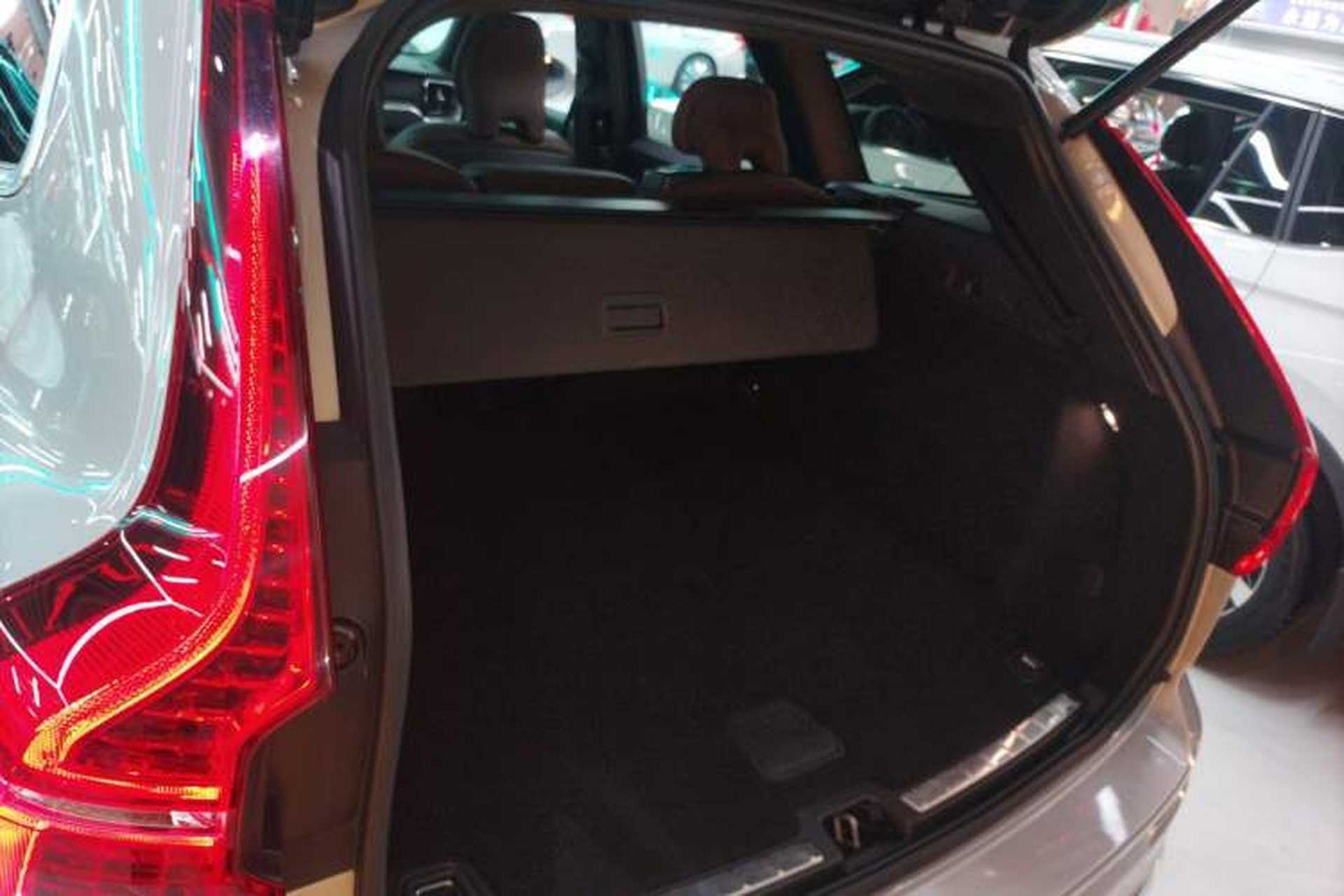 Used Volvo XC60 2023 B5 4x4 Smart Luxury Edition Trunk